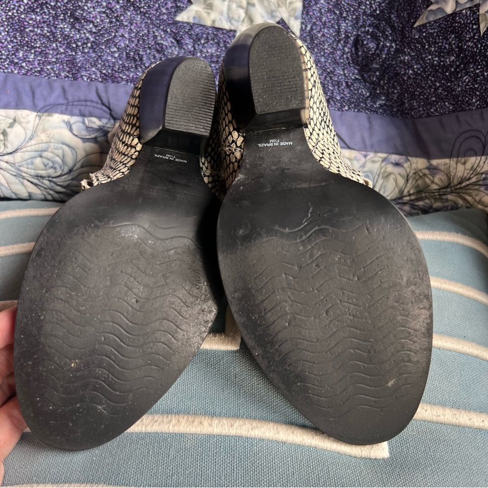 Matisse Gorgeous Leather Python White & Black Sna… - image 3